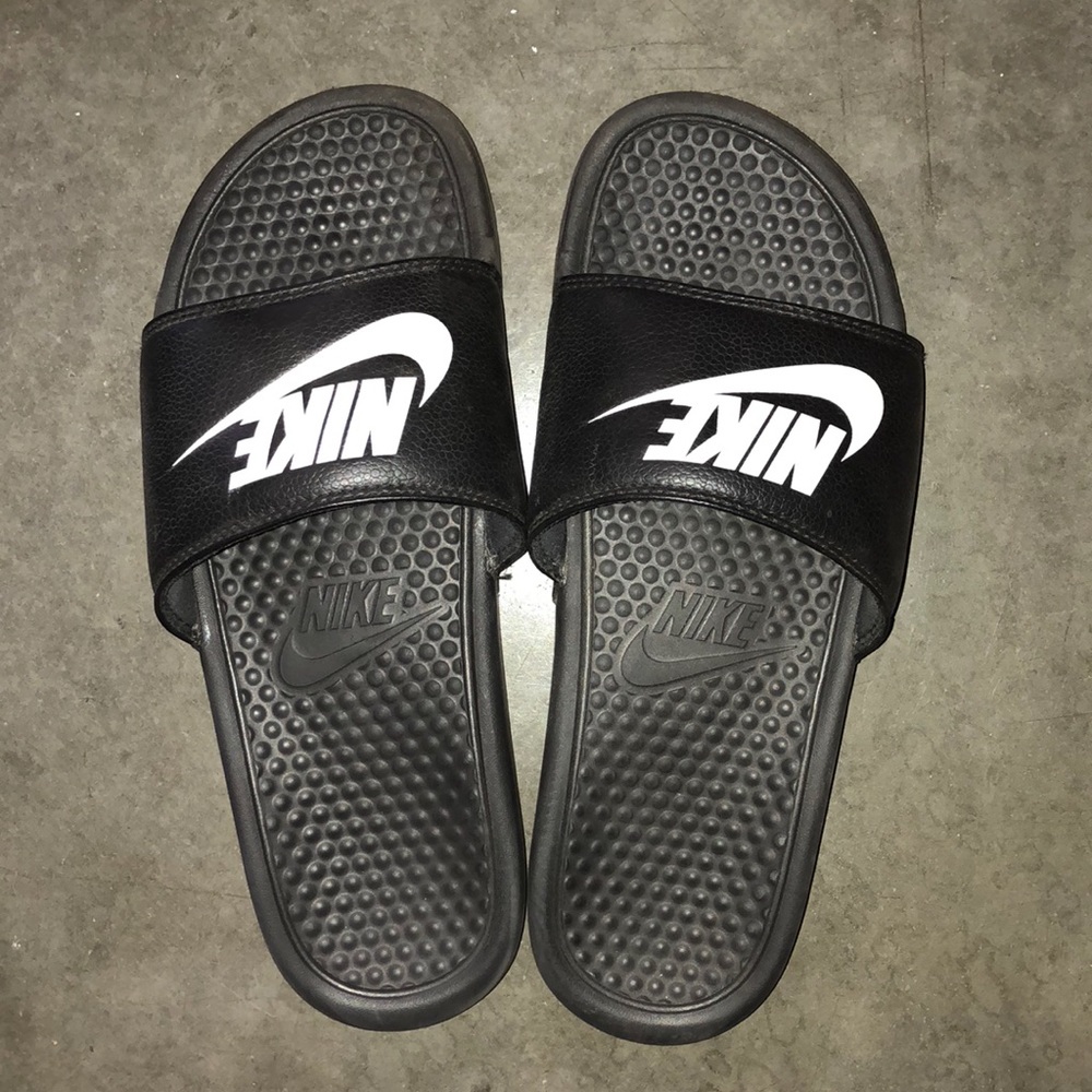 Men’s Nike slides size 9